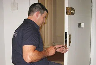Safe Key Locksmith Service Chicago Heights, IL 708-297-9146 - locksmith-6